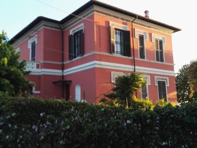 Villa in vendita a Castel Gandolfo RM