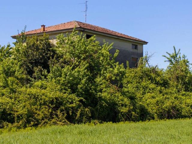 Villa in vendita a Castel San Giovanni PC