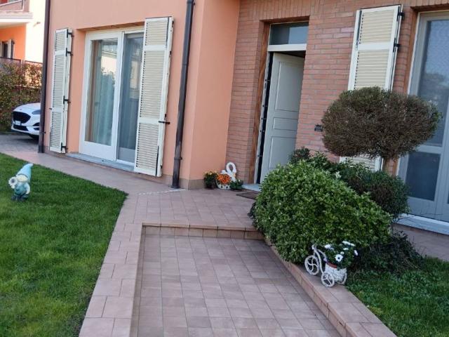 Villa in vendita a Castel San Giovanni PC