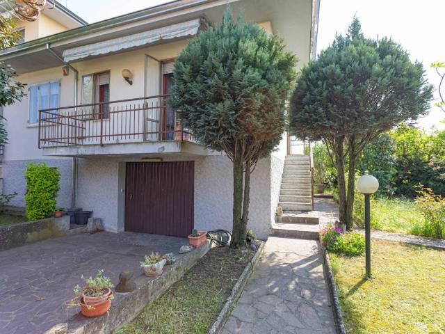 Villa in vendita a Castel San Giovanni PC