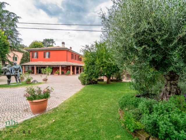 Villa in Vendita a Castel San Pietro Terme