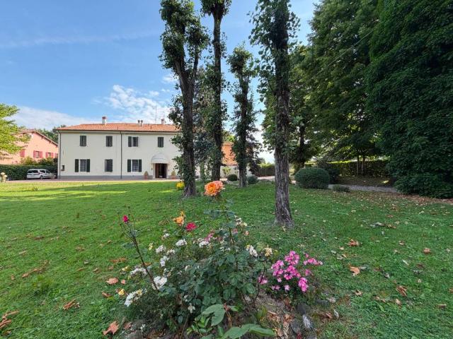 Villa in vendita a Castel San Pietro Terme BO