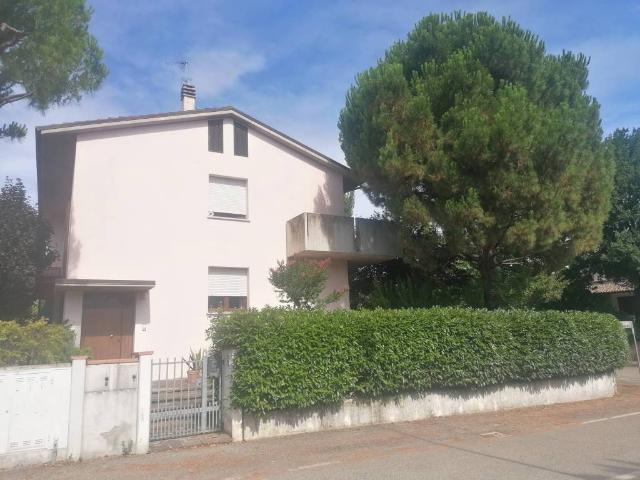 Villa in vendita a Castel San Pietro Terme BO