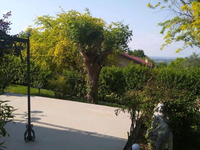 Villa in vendita a Castel San Pietro Terme BO