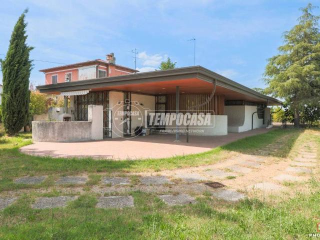 Villa in vendita a Castel San Pietro Terme BO