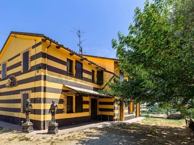 Villa in vendita a Castel San Pietro Terme BO