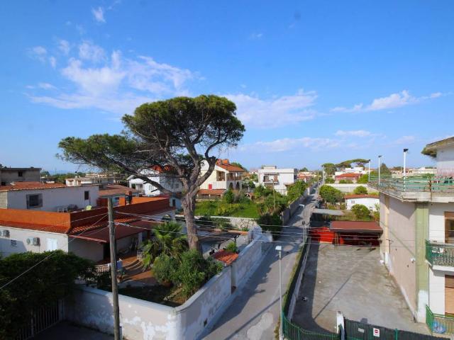Villa in vendita a Castel Volturno CE