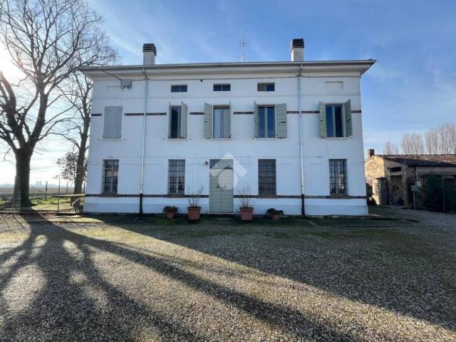 Villa in vendita a Castelbelforte MN