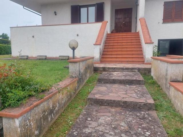 Villa in vendita a Castelfranco di Sotto 400 mq Rif: 1411425