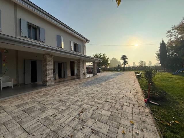 Villa in vendita a Castelfranco Emilia MO