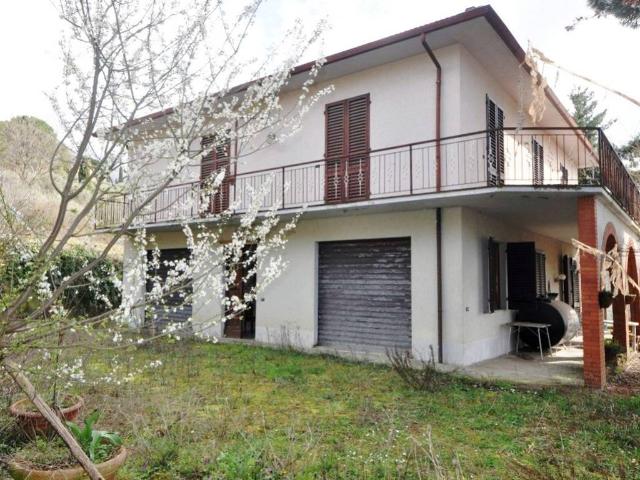 Villa in vendita a Castelfranco Piandisco AR