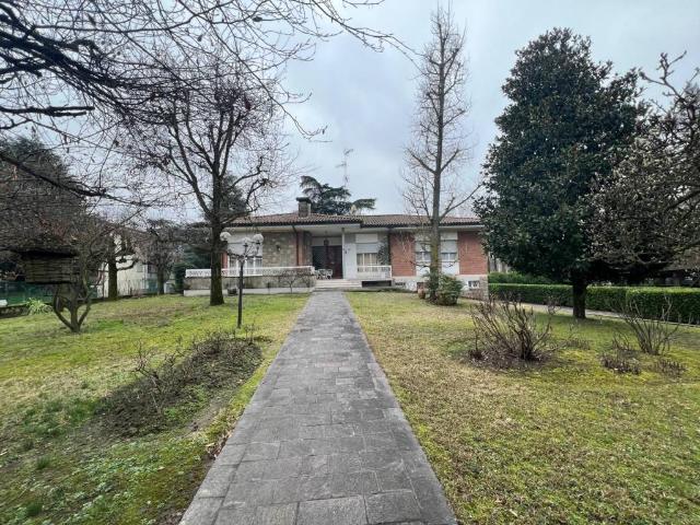 Villa in vendita a Castello d'Argile BO