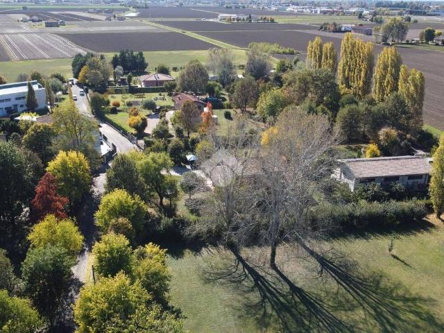 Casa indipendente in vendita a Castello d'Argile BO