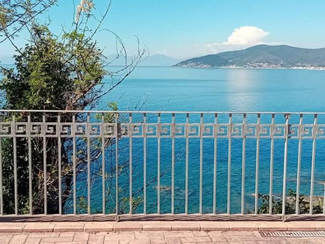 Villa in vendita a Castellabate SA
