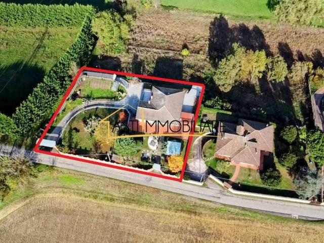 Villa in vendita a Castell'Alfero AT