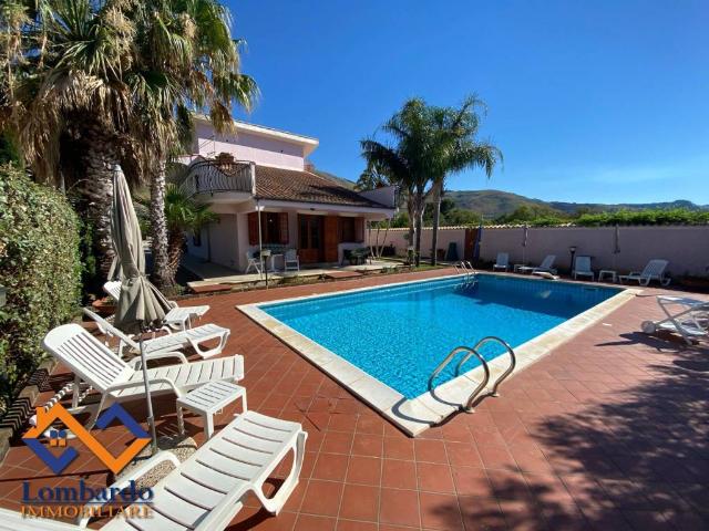 Villa in vendita a Castellammare del Golfo TP