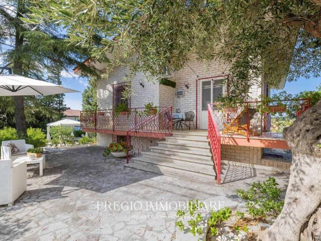Villa in vendita a Castellana Grotte BA