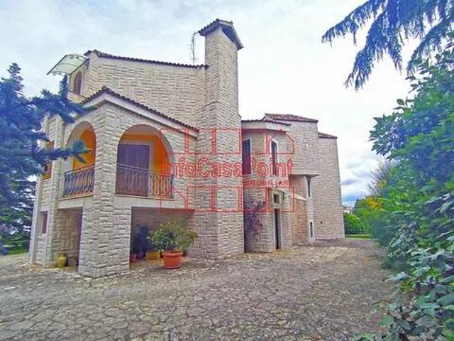 Villa in vendita a Castellana Grotte BA