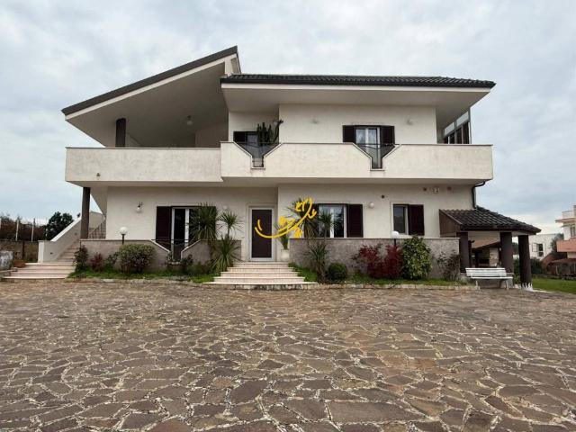 Villa in vendita a Castellana Grotte BA