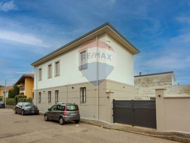 Villa in vendita a Castellanza VA