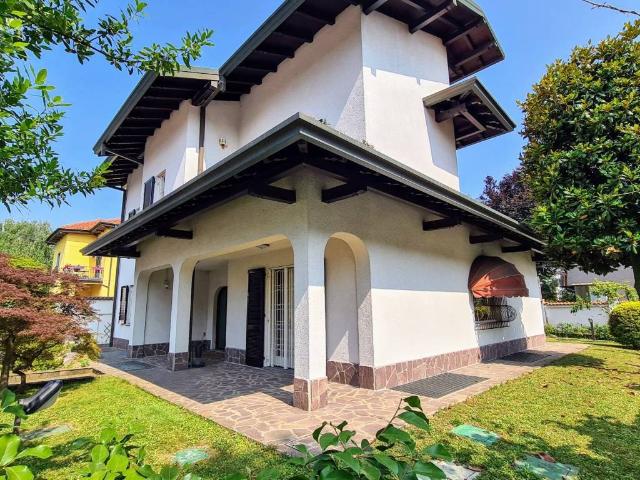 Villa in vendita a Castellanza VA
