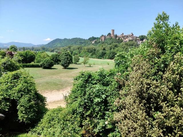 Villa in vendita a Castell'Arquato PC