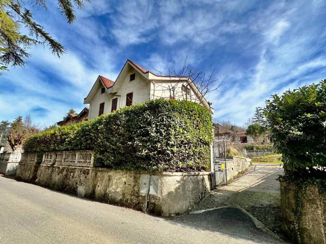 Villa in vendita a Castelletto d'Orba AL