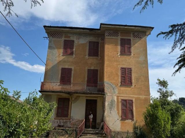 Villa in vendita a Castelletto d'Orba AL