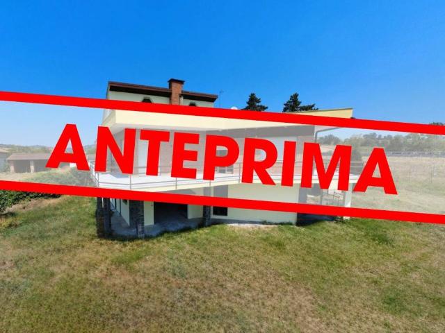 Villa in vendita a Castelletto Monferrato AL