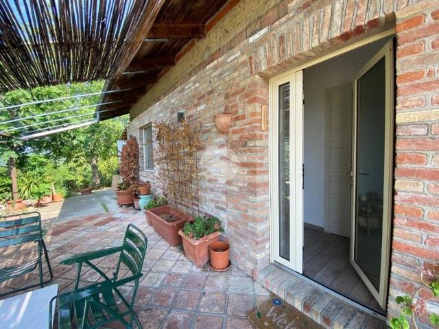 Villa in vendita a Castelletto Merli AL