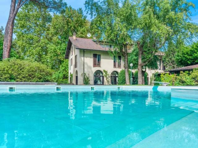 Villa in vendita a Castelletto Sopra Ticino NO