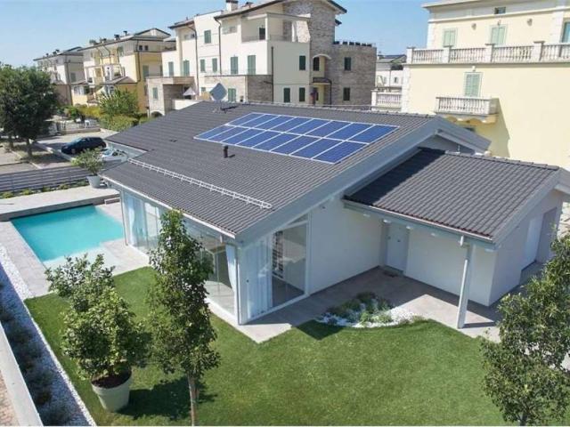 Villa in vendita a Castelletto Sopra Ticino NO
