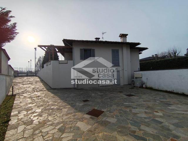 Villa in vendita a Castelleone CR