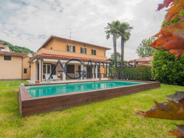 Villa in vendita a Castelli Calepio BG