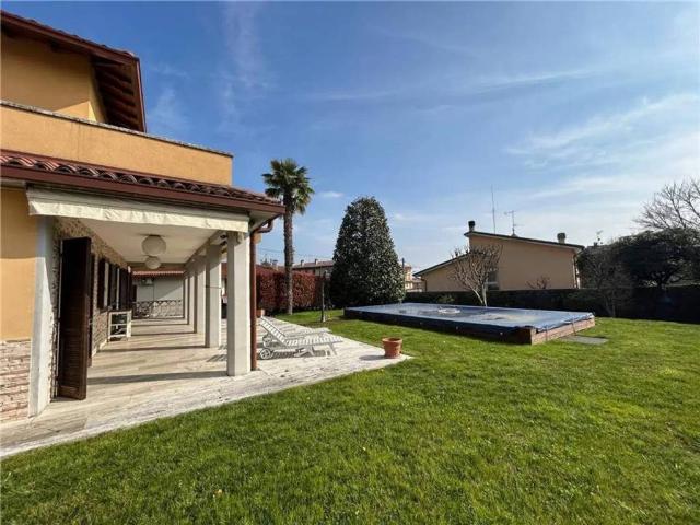 Villa in vendita a Castelli Calepio BG