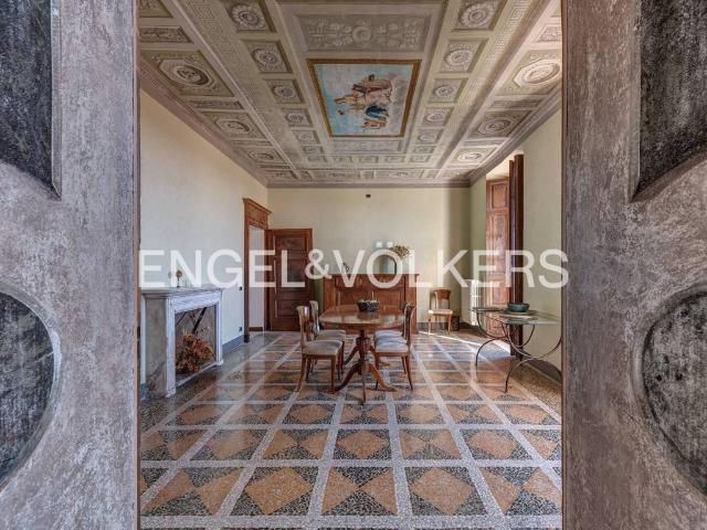 Villa in vendita a Castelmarte CO