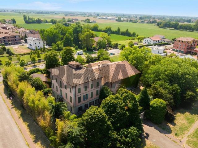 Villa in vendita a Castelnovo Di Sotto