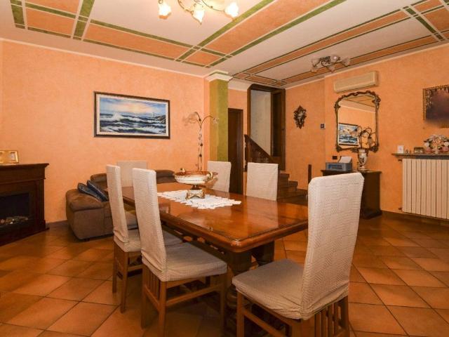 Villa in vendita a Castelnovo di Sotto RE
