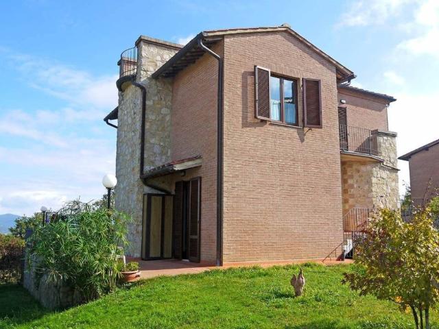 Villa in vendita a Castelnuovo Berardenga SI