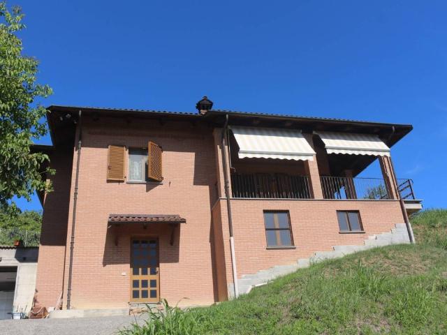 Villa in vendita a Castelnuovo Don Bosco AT