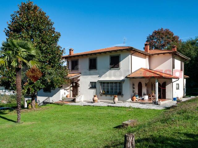 Villa in vendita a Castelnuovo Di Garfagnana