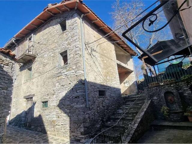 Villa in vendita a Castelnuovo di Garfagnana LU