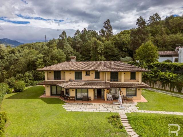 Villa in vendita a Castelnuovo di Garfagnana LU