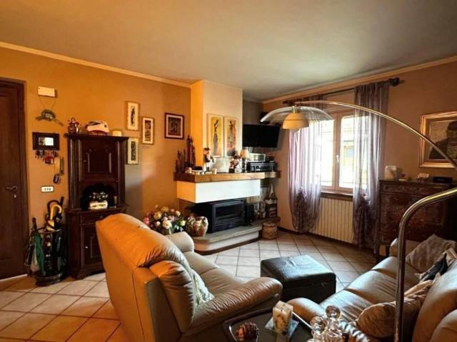 Villa in vendita a Castelnuovo di Garfagnana LU