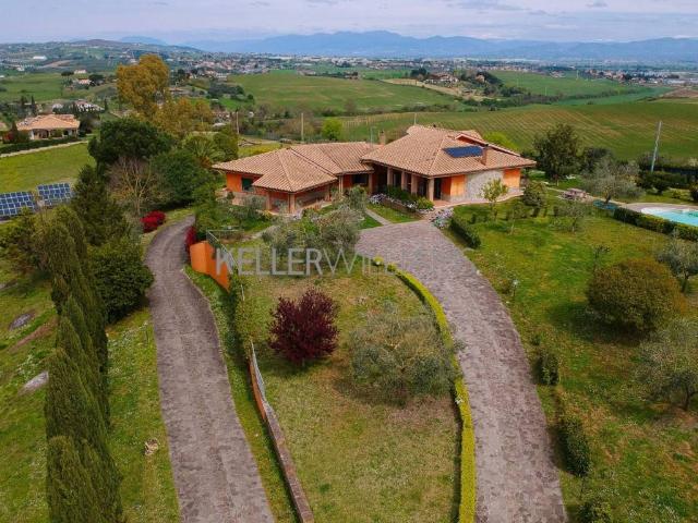 Villa in vendita a Castelnuovo di Porto RM