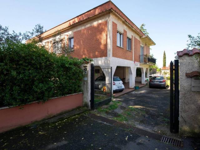Villa in vendita a Castelnuovo di Porto RM