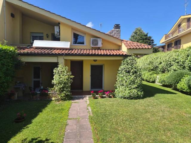 Villa in vendita a Castelnuovo di Porto RM
