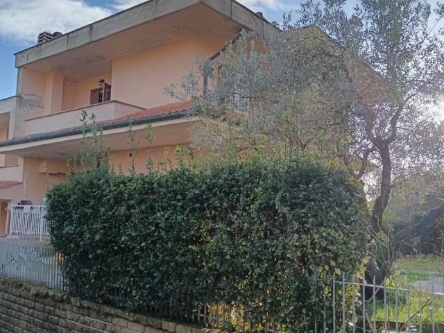 Villa in vendita a Castelnuovo di Porto RM