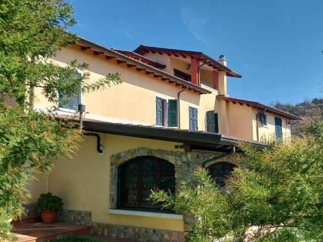 Villa in vendita a Castelnuovo Magra
