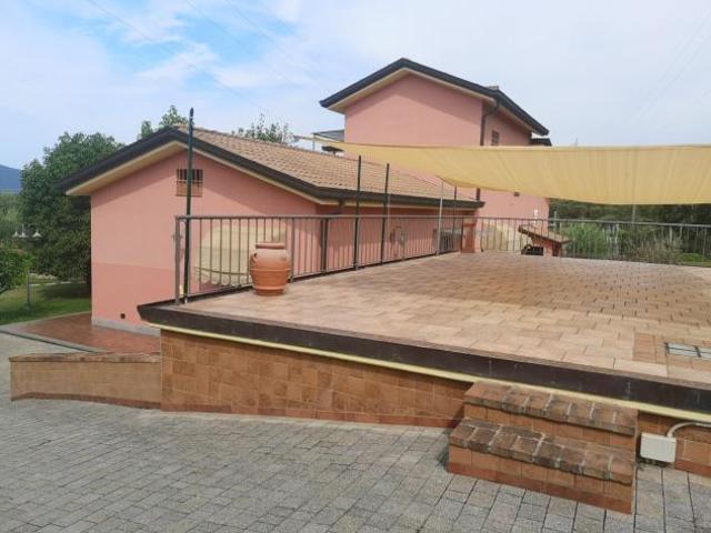Villa in vendita a Castelnuovo Magra